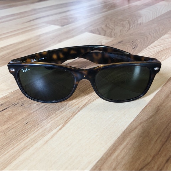 ray ban lens peeling